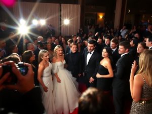 Vedete pe covorul roșu la un eveniment exclusivist.